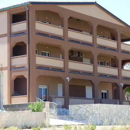 Glasnovic Apartment Vir
