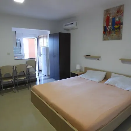 Glasnovic Apartment